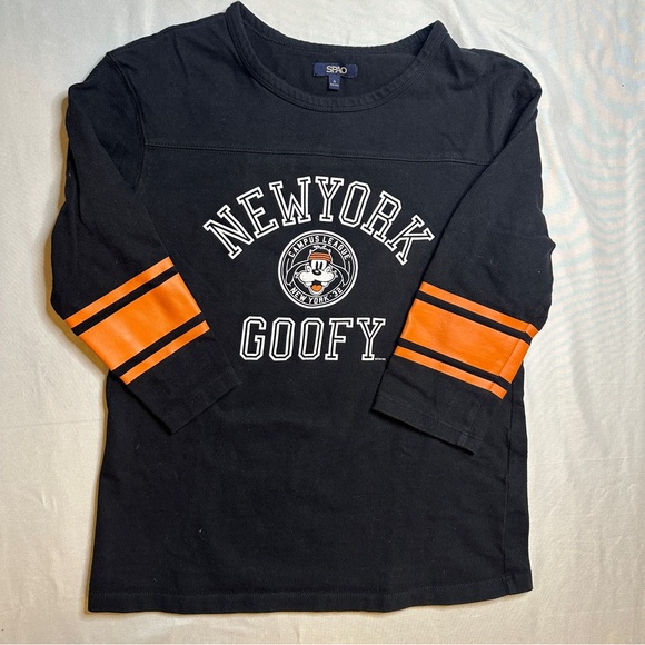 Disney Tops - SPAO x Disney Goofy “New York” Graphic 3/4 Long Sleeve Shirt | Black | Size S